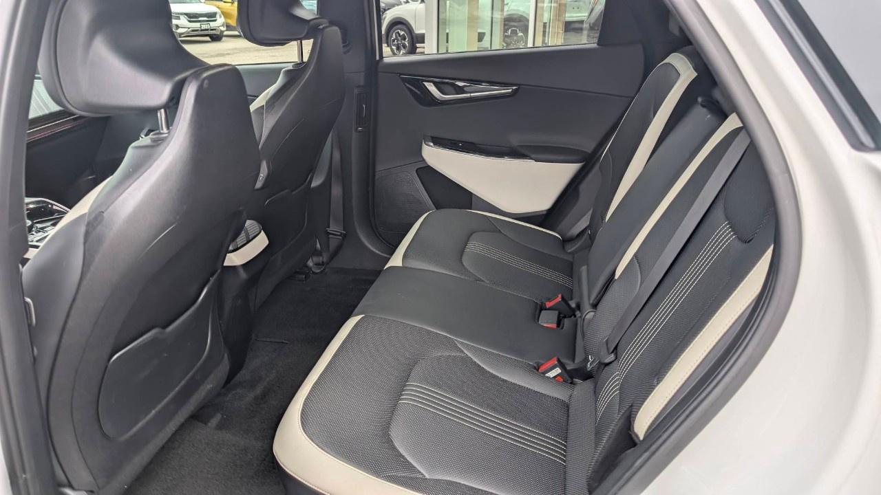 2024 Kia EV6 Land w/GT-Line Pkg 1 AWD Photo