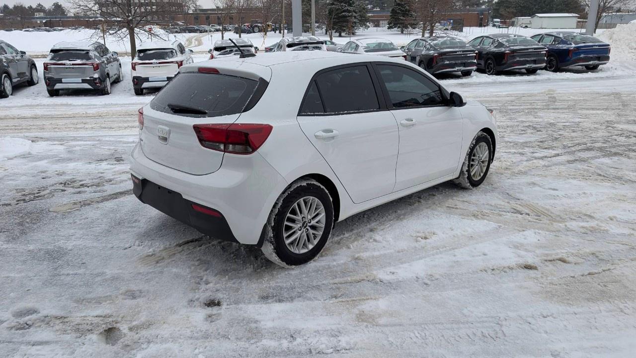 2023 Kia Rio 5-Door LX Premium IVT Photo