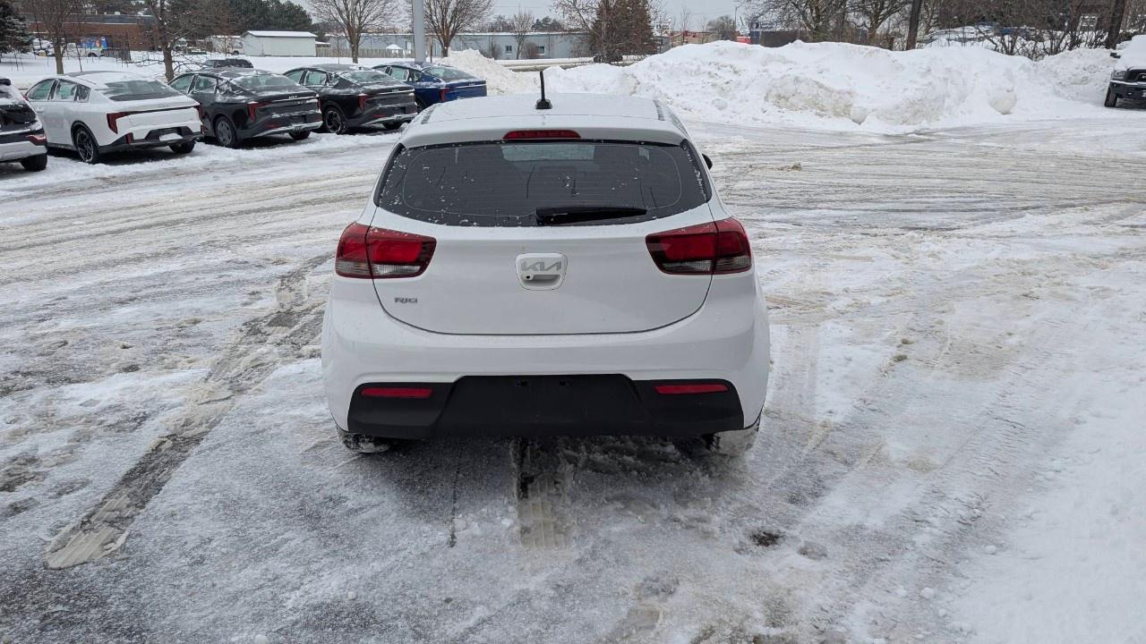 2023 Kia Rio 5-Door LX Premium IVT Photo