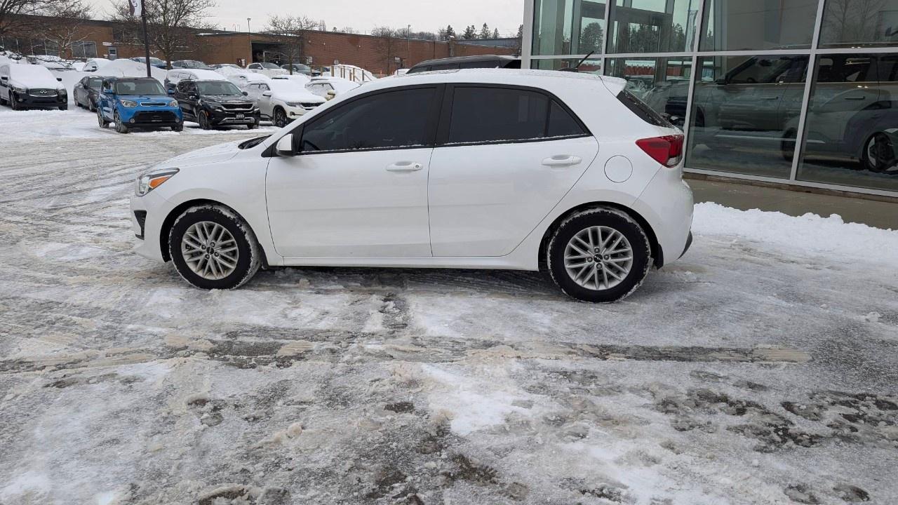 2023 Kia Rio 5-Door LX Premium IVT Photo