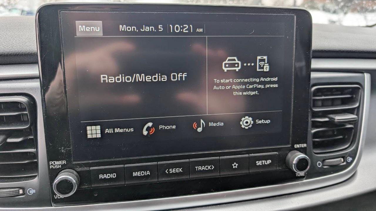 2023 Kia Rio 5-Door LX Premium IVT Photo