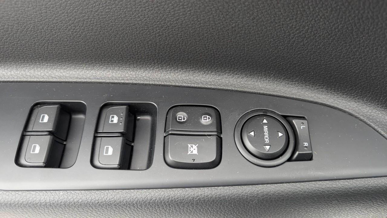 2023 Kia Rio 5-Door LX Premium IVT Photo