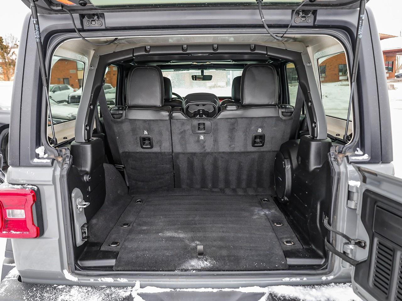 2023 Jeep Wrangler RUBICON Photo