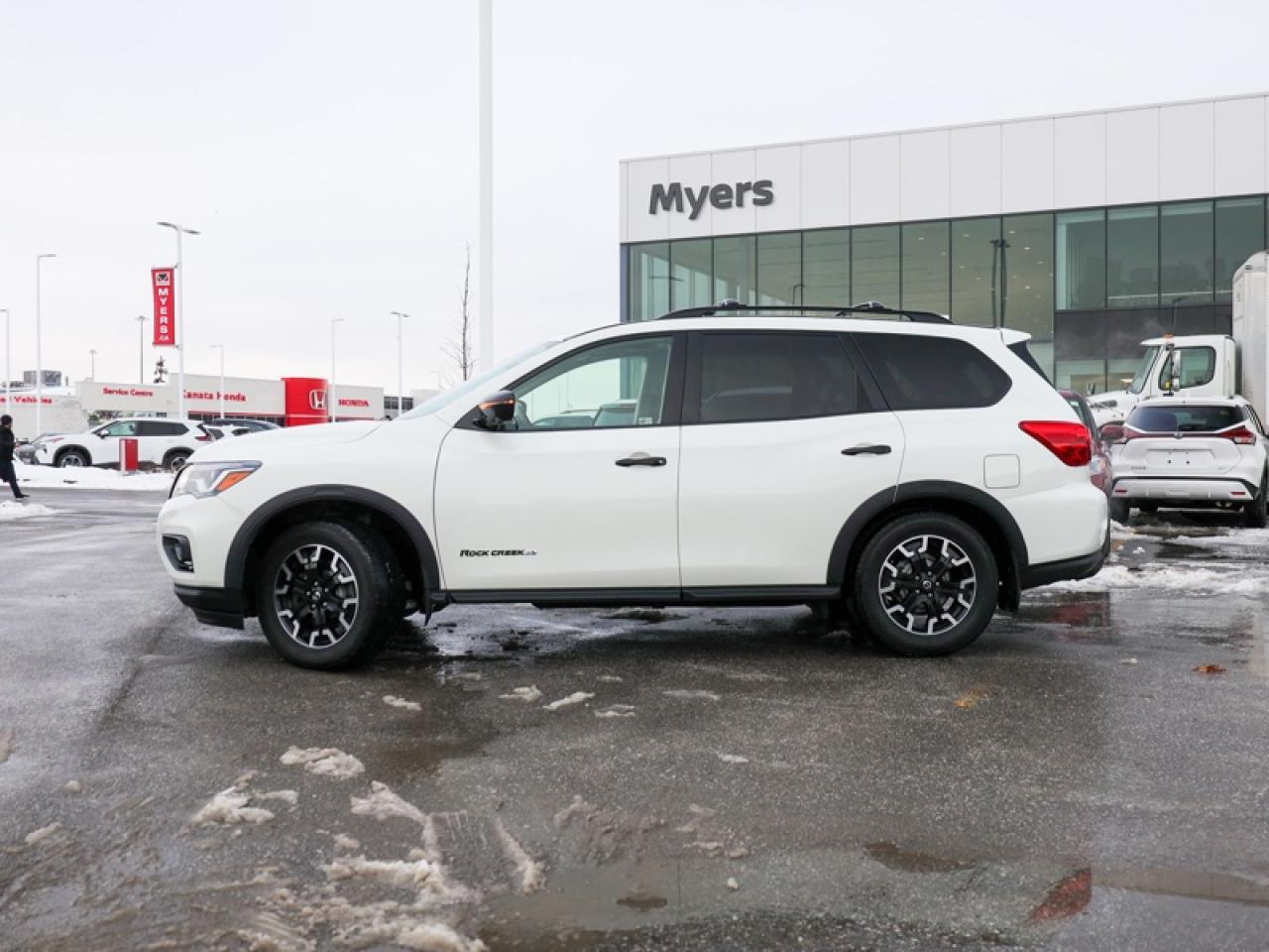 2020 Nissan Pathfinder SL Premium  - Sunroof -  Navigation - $149 B/W Photo4