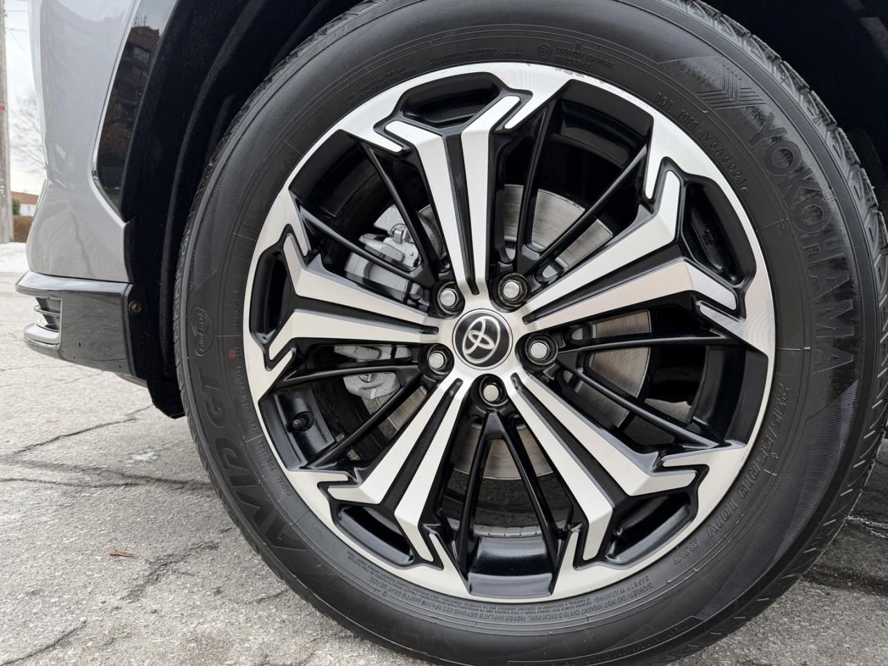 2021 Toyota RAV4 Prime XSE AWD Photo