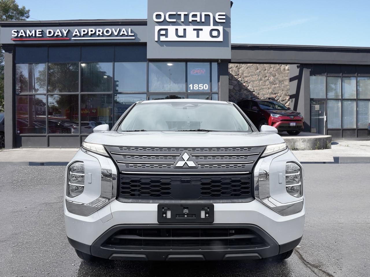 2022 Mitsubishi Outlander ES 4WD Photo