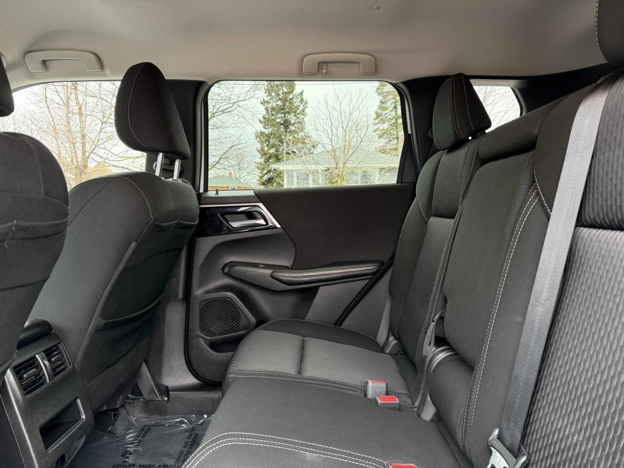 2022 Mitsubishi Outlander ES 4WD Photo