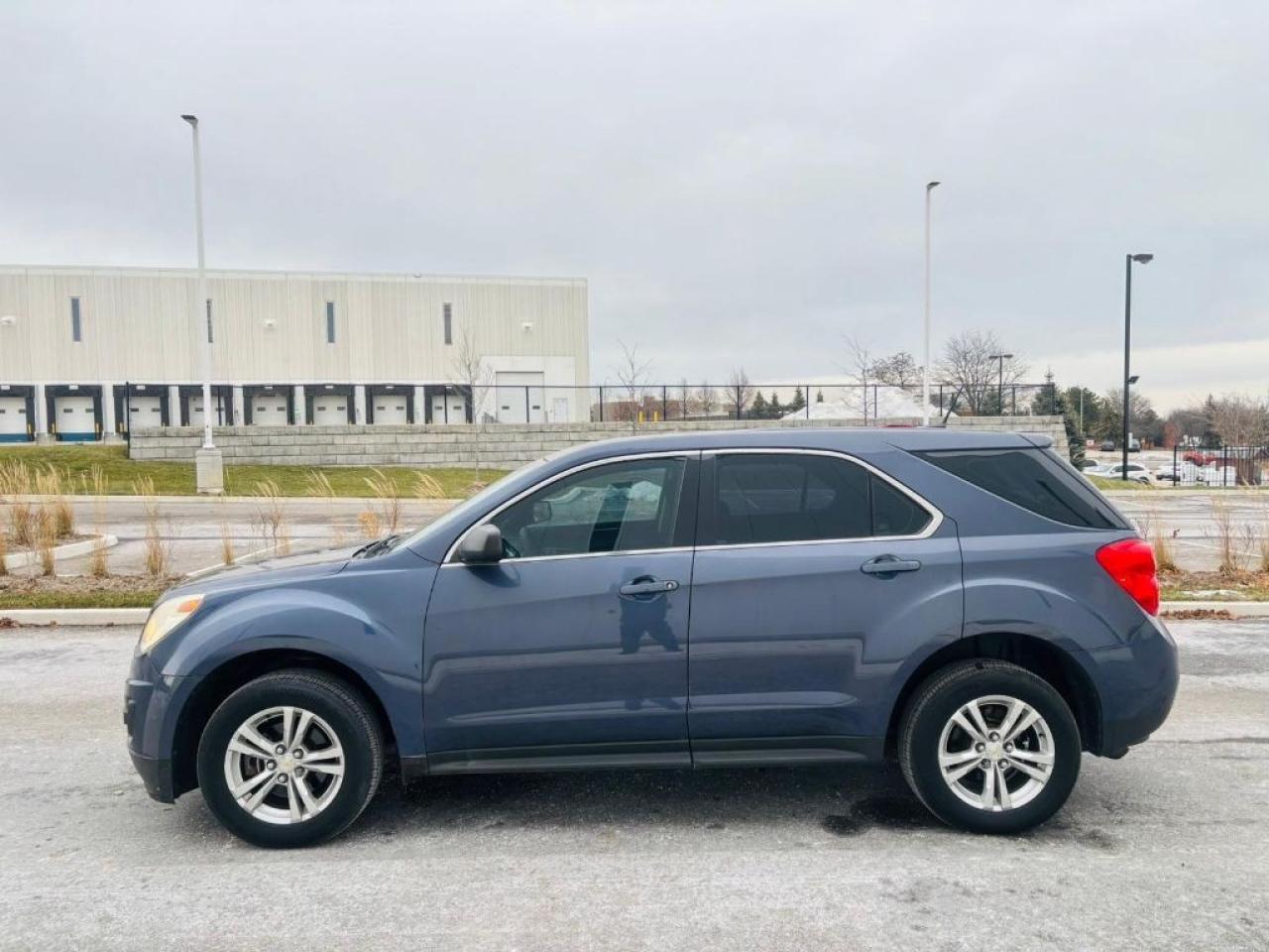 2013 Chevrolet Equinox LS Front-wheel Drive Sport Utility Automatic Photo3