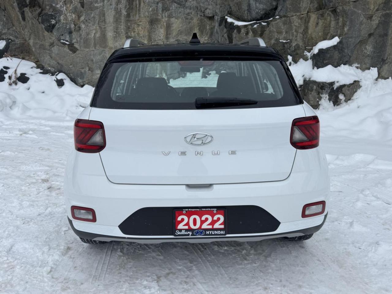 2022 Hyundai Venue Preferred IVT w/Two-Tone Photo