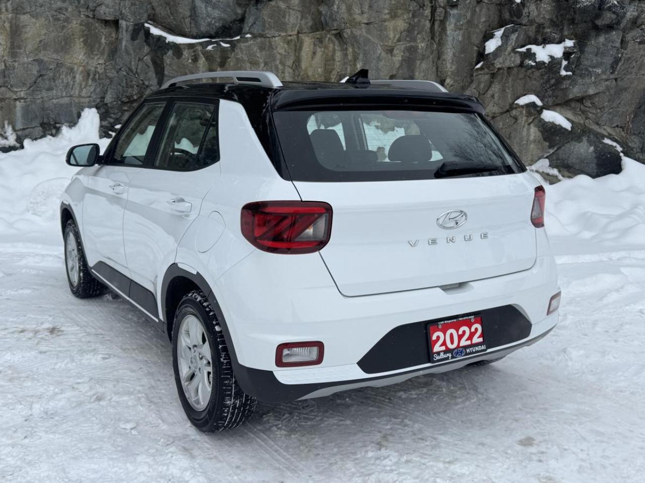 2022 Hyundai Venue Preferred IVT w/Two-Tone Photo