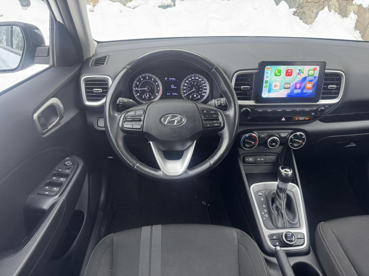 2022 Hyundai Venue Preferred IVT w/Two-Tone Photo