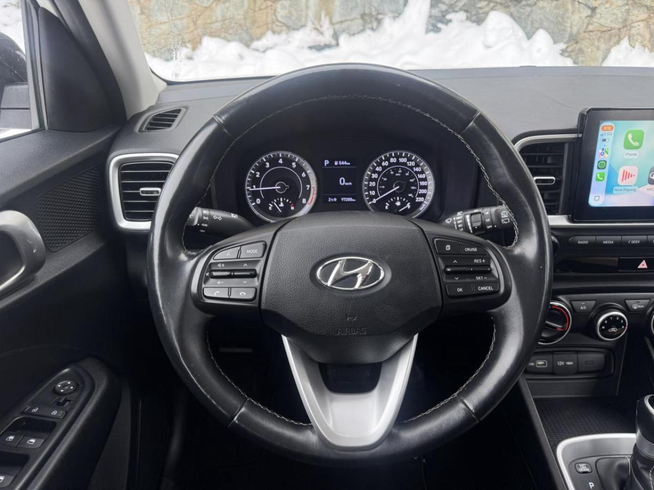 2022 Hyundai Venue Preferred IVT w/Two-Tone Photo