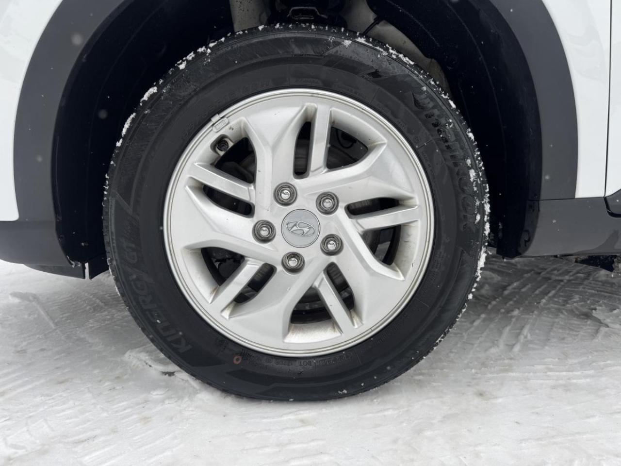 2022 Hyundai Venue Preferred IVT w/Two-Tone Photo