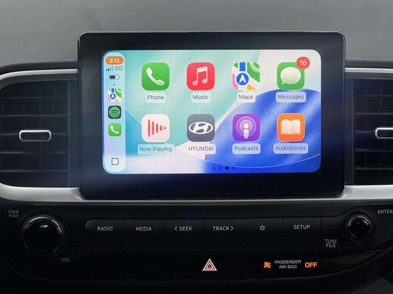 2022 Hyundai Venue Preferred IVT w/Two-Tone Photo