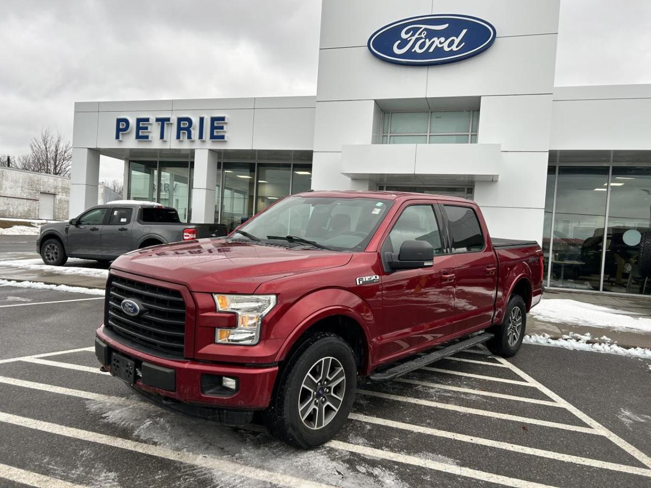 2016 Ford F-150 XLT Photo