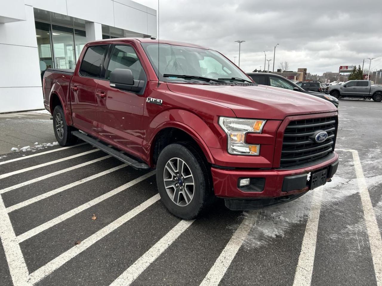 2016 Ford F-150 XLT Photo