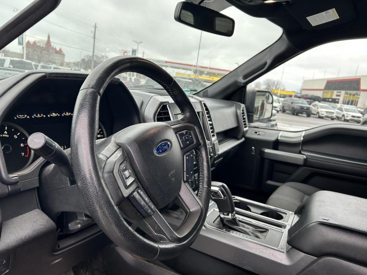 2016 Ford F-150 XLT Photo