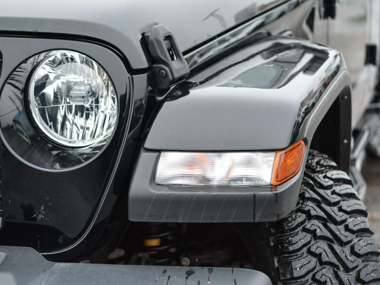 2022 Jeep Gladiator Sport S Photo