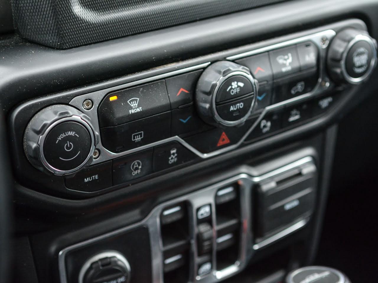 2022 Jeep Gladiator Sport S Photo