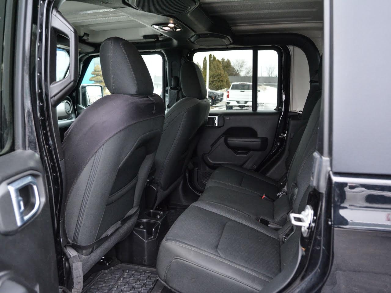 2022 Jeep Gladiator Sport S Photo