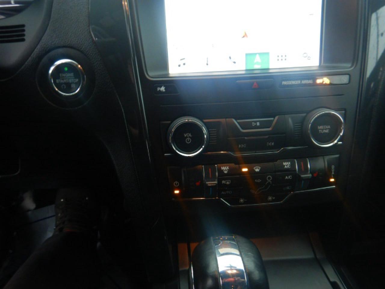 2019 Ford Explorer XLT Photo