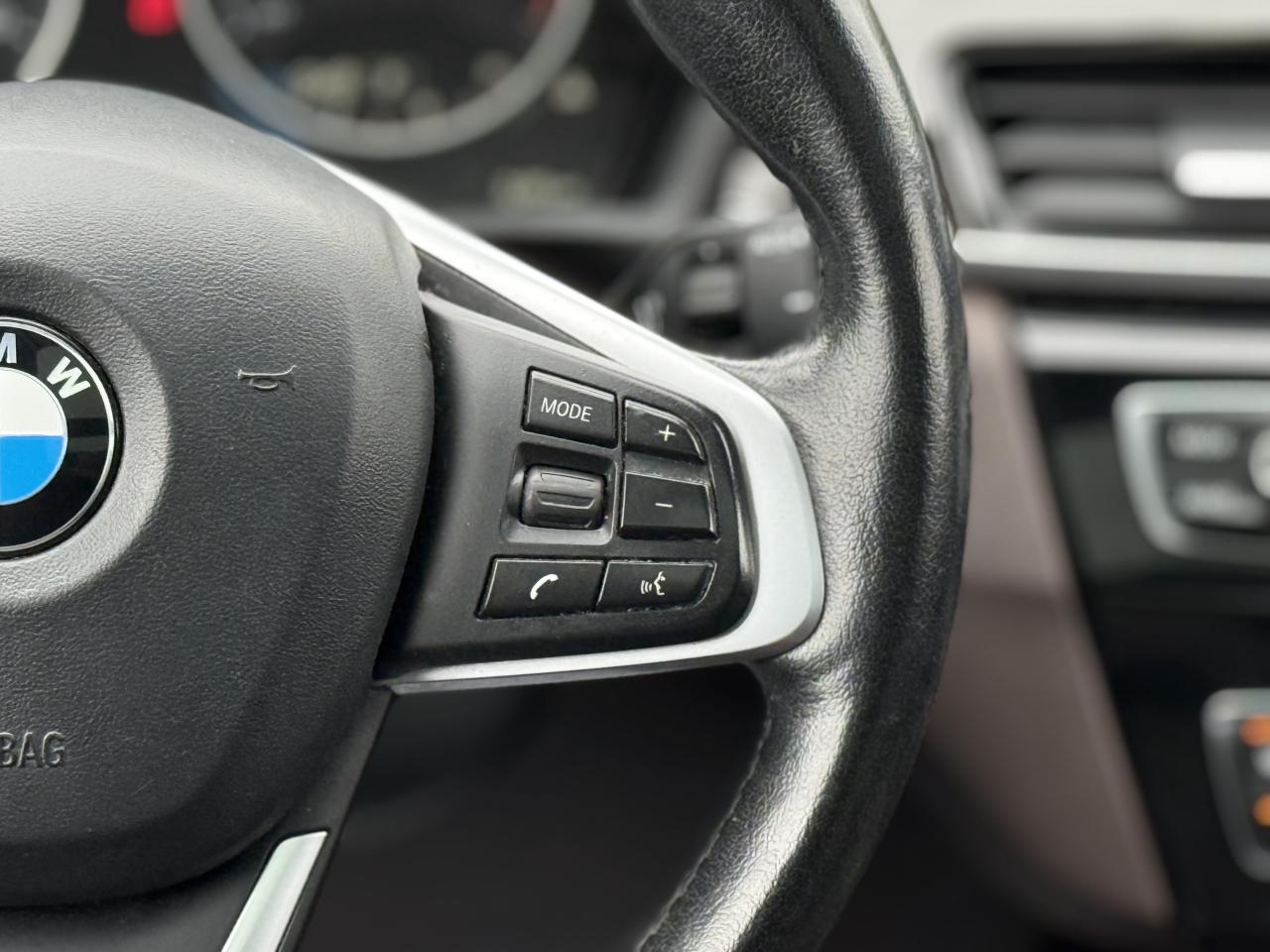 2016 BMW X1 | PREMIUM | NAVI | BACK UP CAMERA Photo