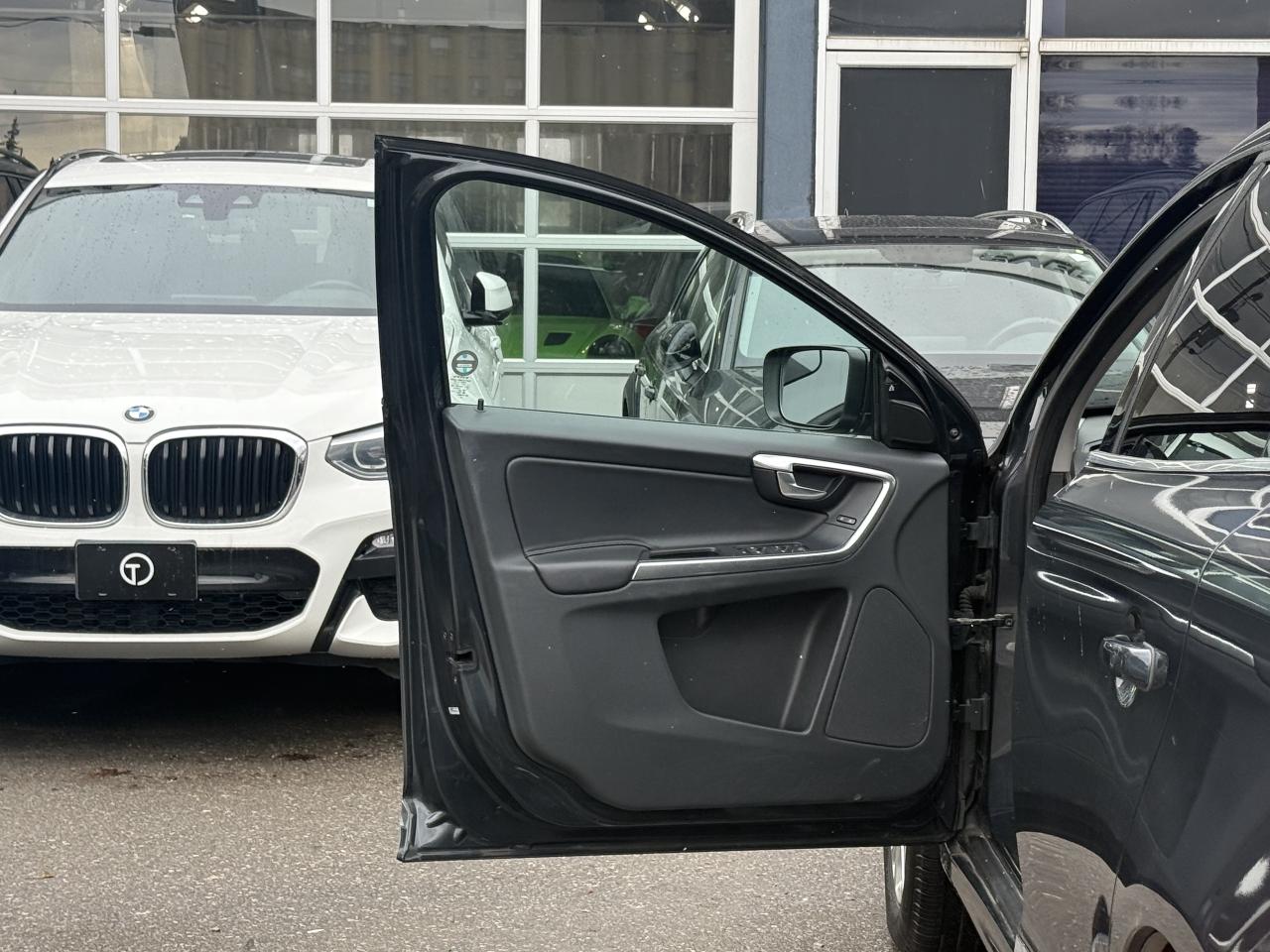 2015 Volvo XC60 T5 PREMIER PLUS | PANO | BACK UP CAMERA Photo