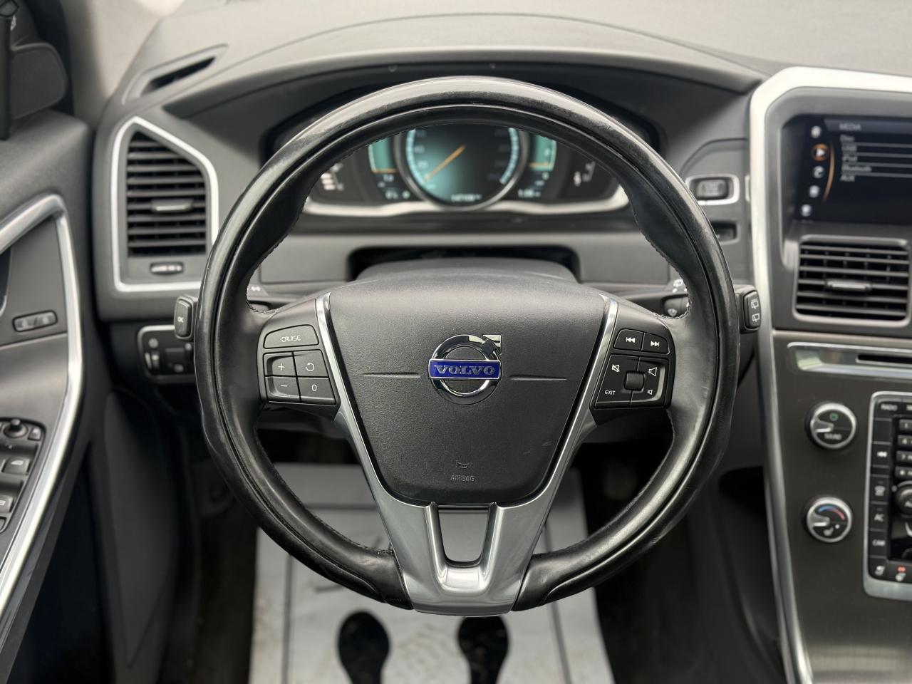 2015 Volvo XC60 T5 PREMIER PLUS | PANO | BACK UP CAMERA Photo