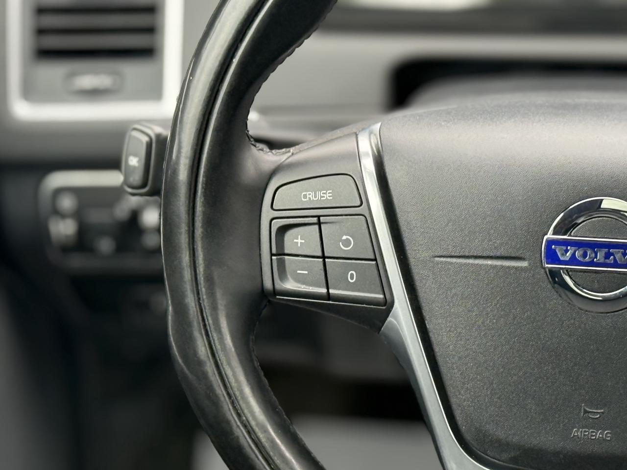 2015 Volvo XC60 T5 PREMIER PLUS | PANO | BACK UP CAMERA Photo