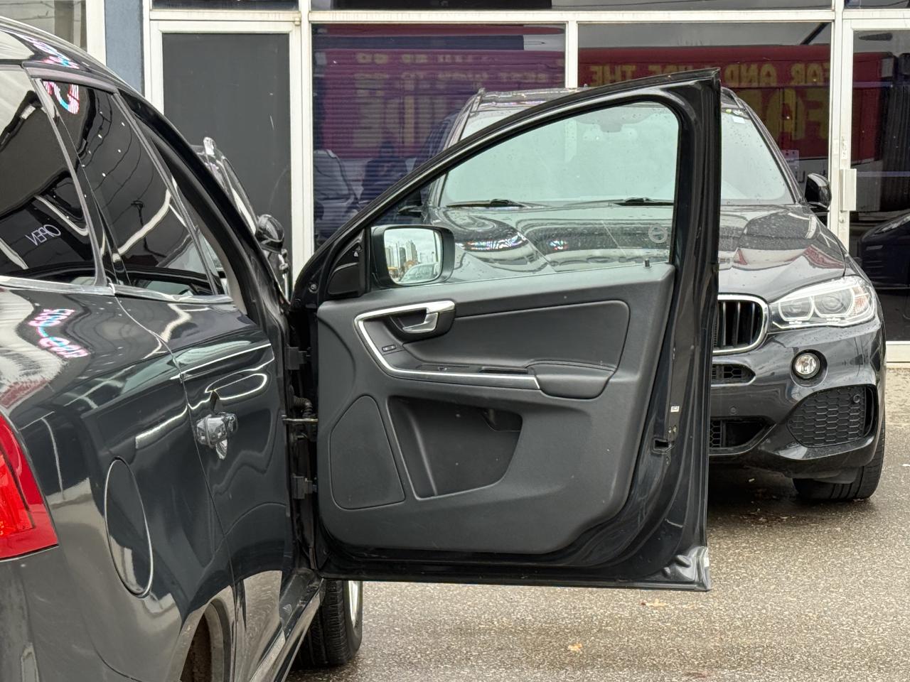 2015 Volvo XC60 T5 PREMIER PLUS | PANO | BACK UP CAMERA Photo