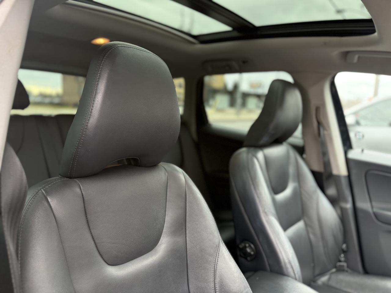2015 Volvo XC60 T5 PREMIER PLUS | PANO | BACK UP CAMERA Photo