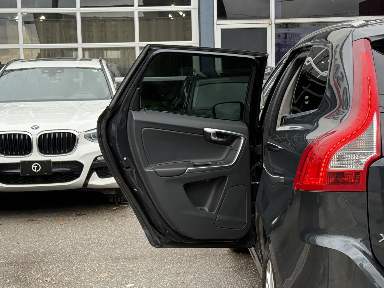 2015 Volvo XC60 T5 PREMIER PLUS | PANO | BACK UP CAMERA Photo