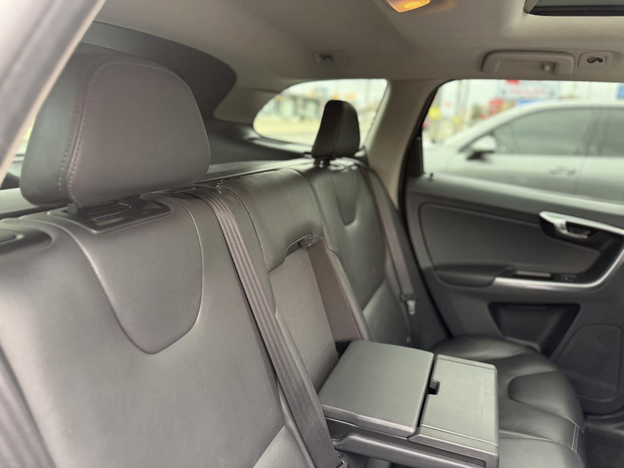 2015 Volvo XC60 T5 PREMIER PLUS | PANO | BACK UP CAMERA Photo