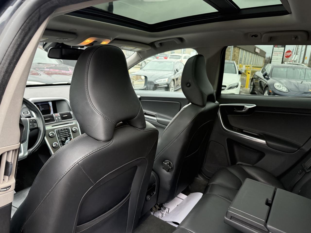 2015 Volvo XC60 T5 PREMIER PLUS | PANO | BACK UP CAMERA Photo