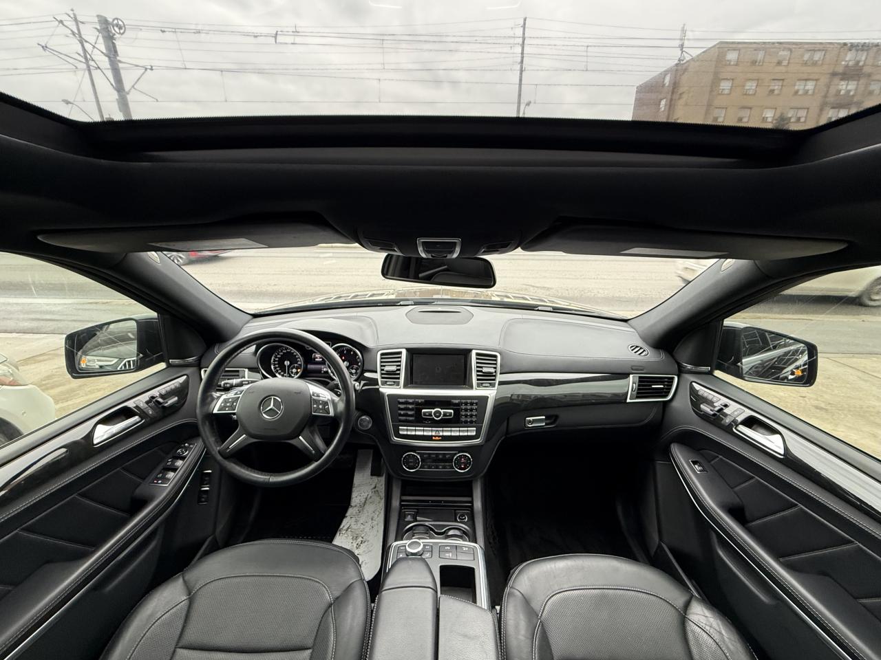 2015 Mercedes-Benz GL-Class GL550 //AMG PKG | PANO | REAR TVS | 360 CAMERA Photo1