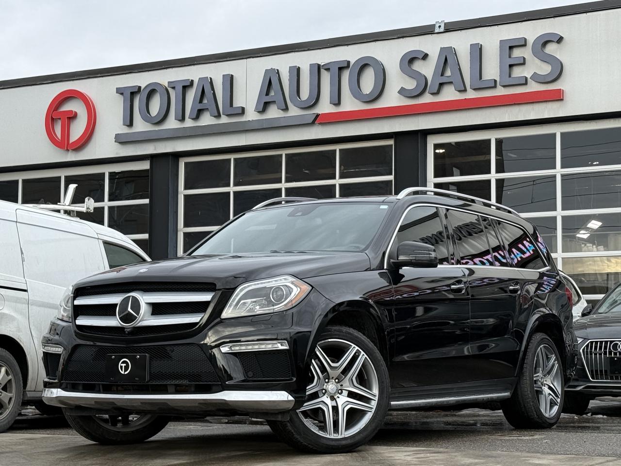 2015 Mercedes-Benz GL-Class GL550 //AMG PKG | PANO | REAR TVS | 360 CAMERA Photo0