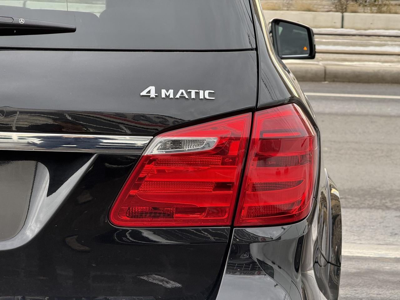 2015 Mercedes-Benz GL-Class GL550 //AMG PKG | PANO | REAR TVS | 360 CAMERA Photo