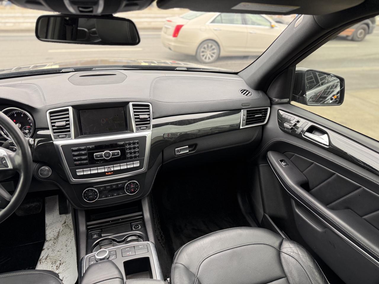 2015 Mercedes-Benz GL-Class GL550 //AMG PKG | PANO | REAR TVS | 360 CAMERA Photo