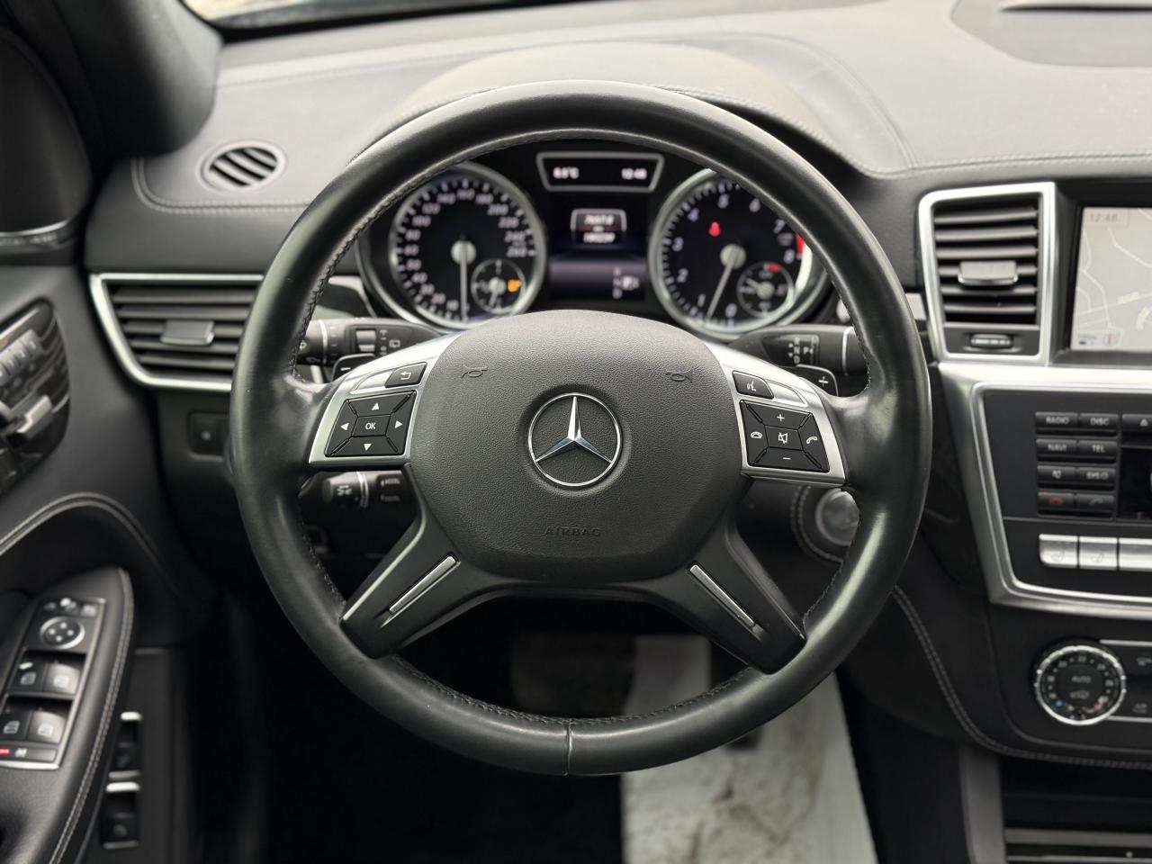 2015 Mercedes-Benz GL-Class GL550 //AMG PKG | PANO | REAR TVS | 360 CAMERA Photo