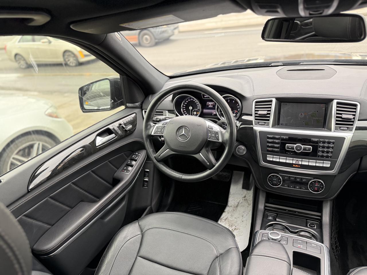 2015 Mercedes-Benz GL-Class GL550 //AMG PKG | PANO | REAR TVS | 360 CAMERA Photo