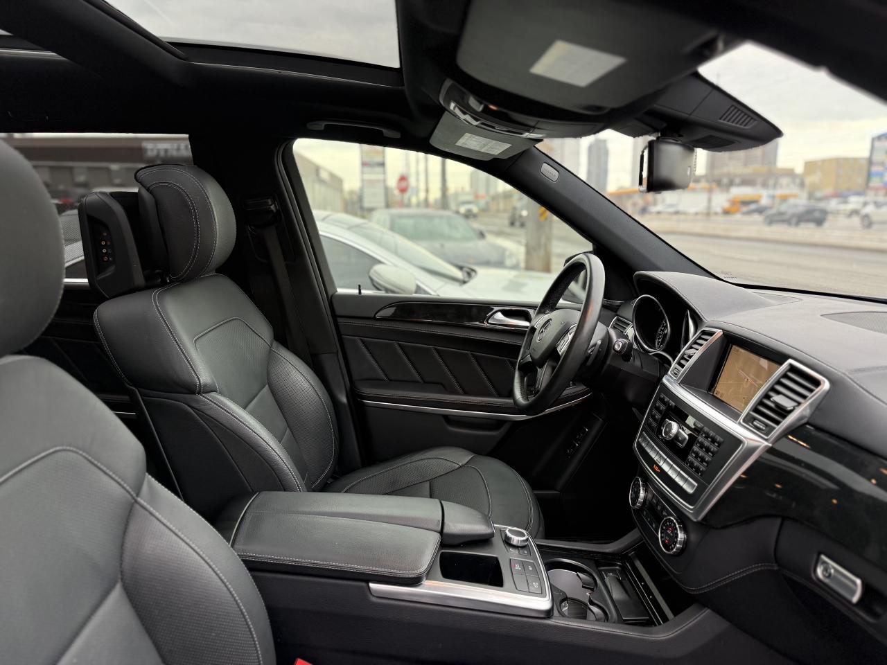 2015 Mercedes-Benz GL-Class GL550 //AMG PKG | PANO | REAR TVS | 360 CAMERA Photo