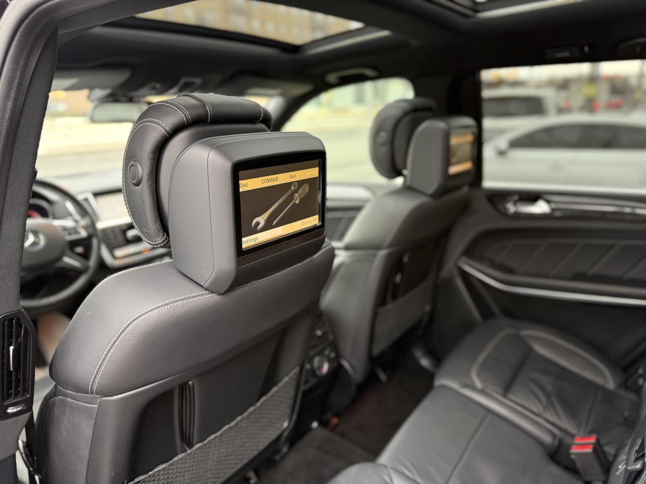 2015 Mercedes-Benz GL-Class GL550 //AMG PKG | PANO | REAR TVS | 360 CAMERA Photo