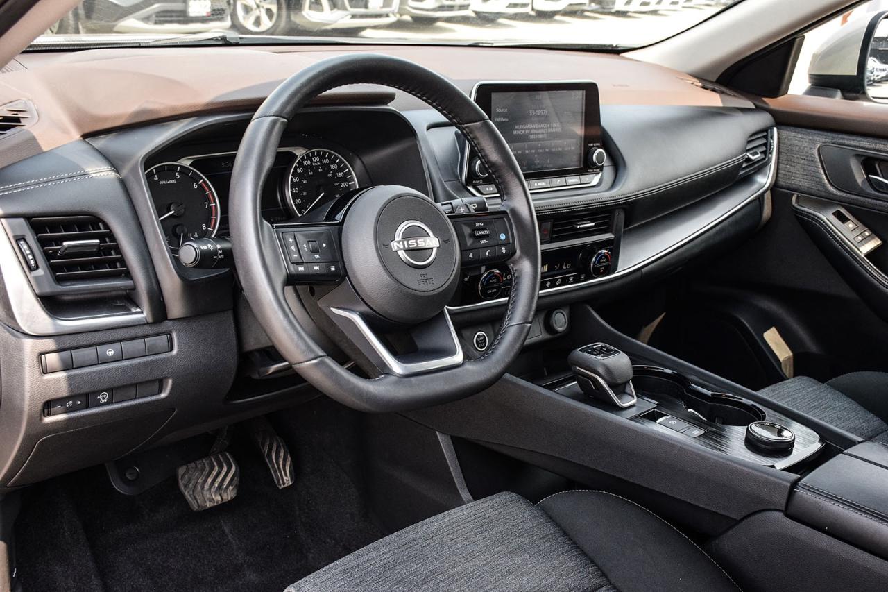 2023 Nissan Rogue SV NO ACCIDENTS PANO ROOF BLINDSPOT MONITOR Photo