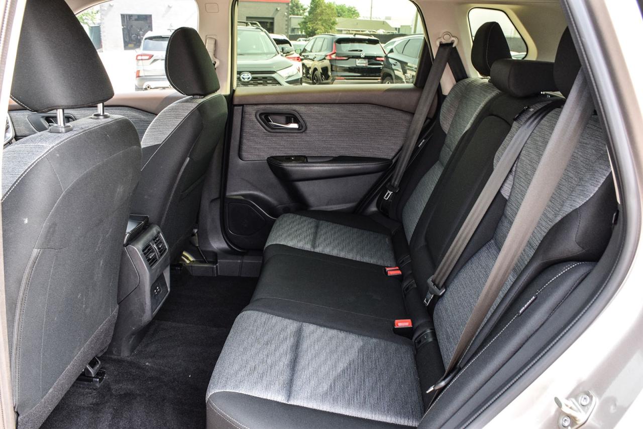 2023 Nissan Rogue SV NO ACCIDENTS PANO ROOF BLINDSPOT MONITOR Photo