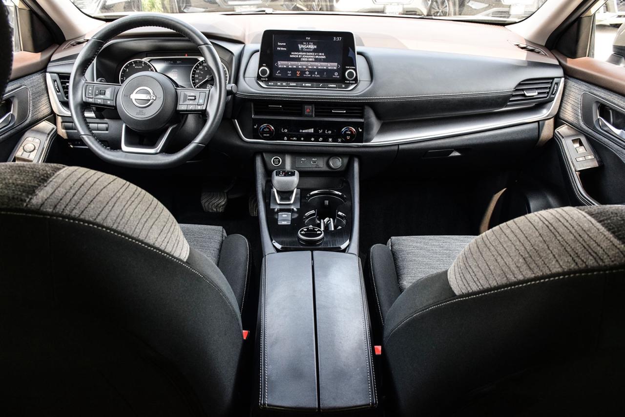 2023 Nissan Rogue SV NO ACCIDENTS PANO ROOF BLINDSPOT MONITOR Photo