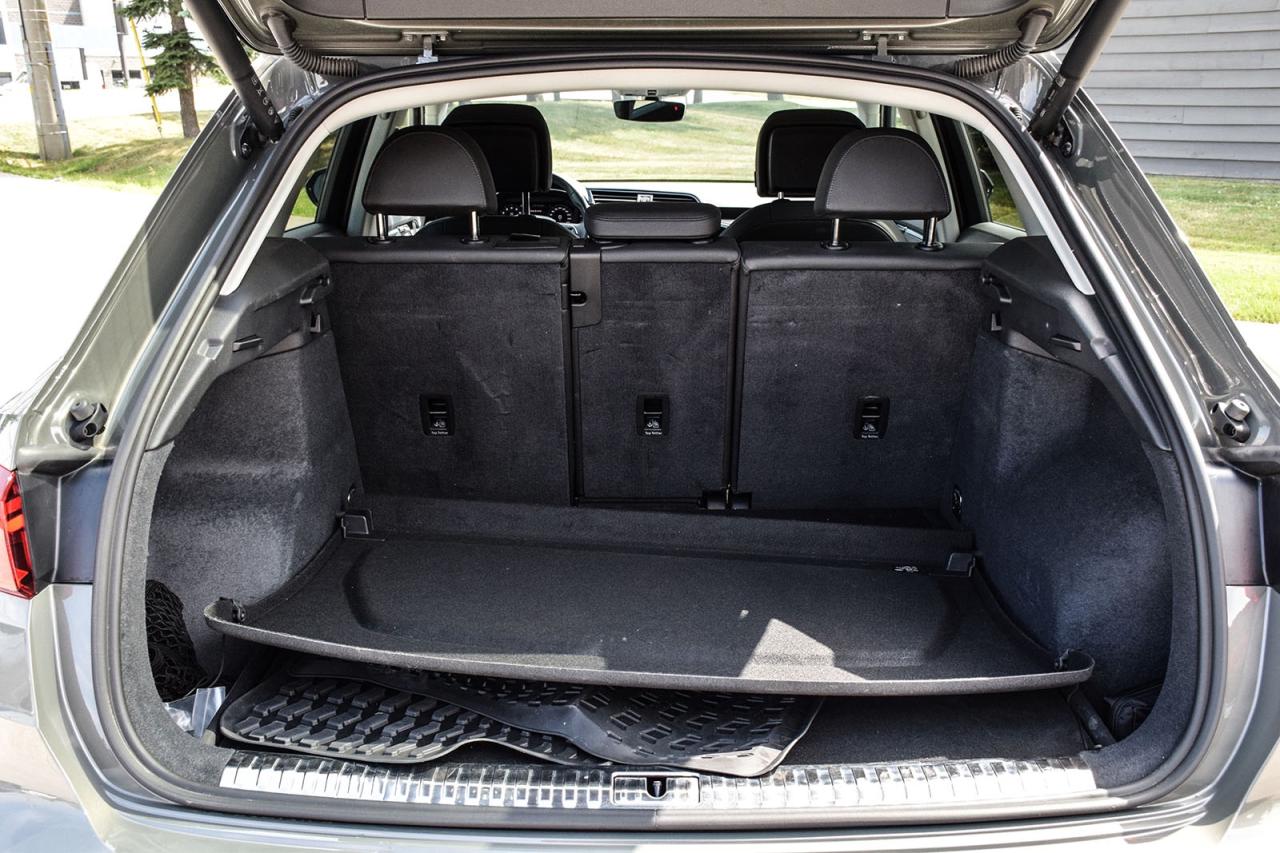 2023 Audi Q3 Progressiv No Accidents Panoroof BSM LDW Photo