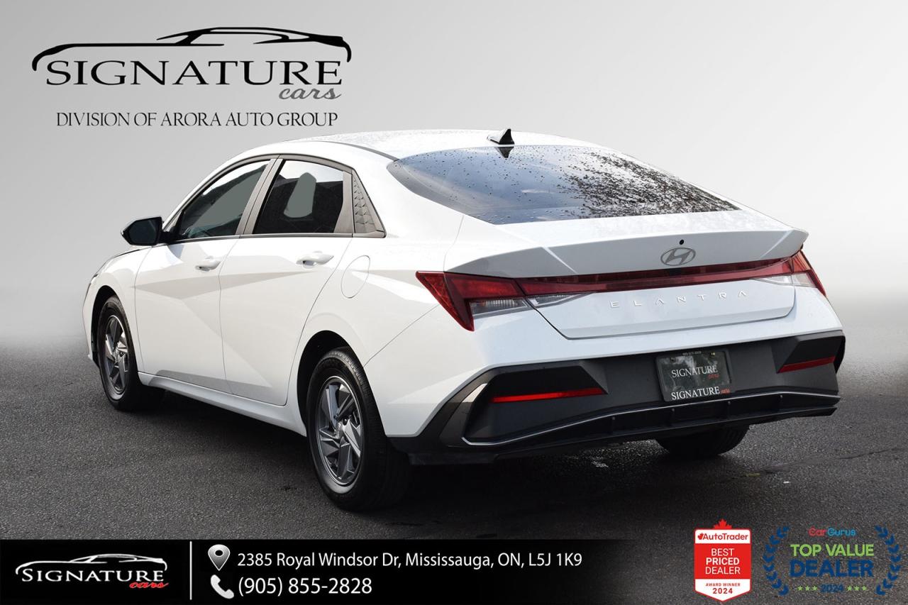 2024 Hyundai Elantra ESSENTIAL / NO ACCIDENTS / CARPLAY / BACKUP CAMERA Photo