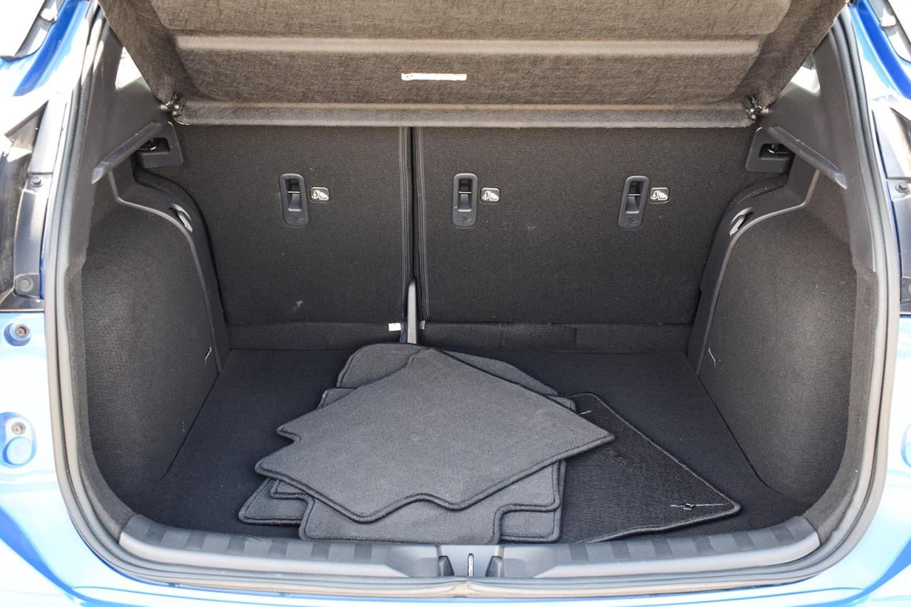 2023 Nissan Kicks SR PREMIUM NO ACCIDENT ADAPTIVE CRUISE CONTROL Photo