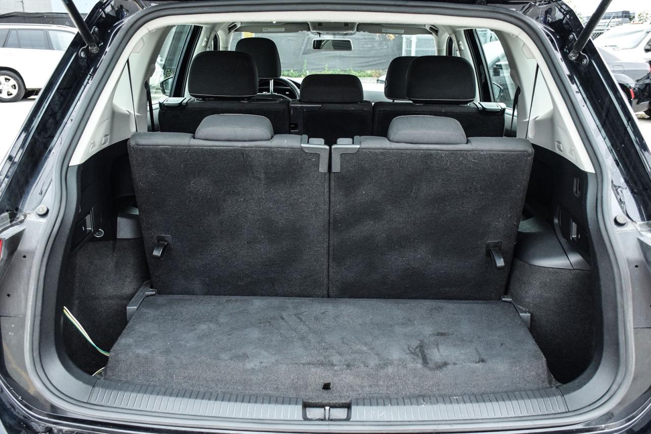 2022 Volkswagen Tiguan TRENDLINE NO ACCIDENT 7 PASSENGER DIGITAL DASH Photo