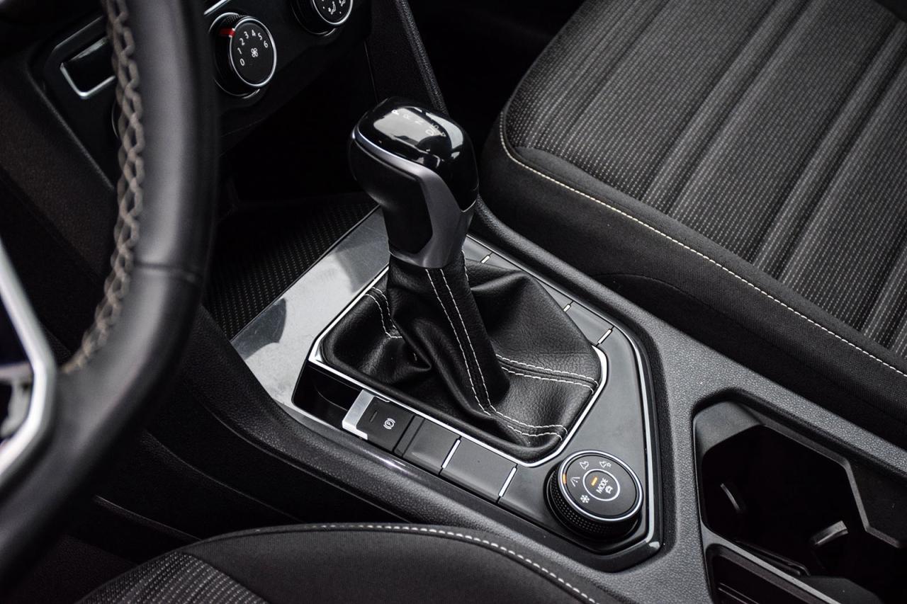 2022 Volkswagen Tiguan TRENDLINE NO ACCIDENT 7 PASSENGER DIGITAL DASH Photo